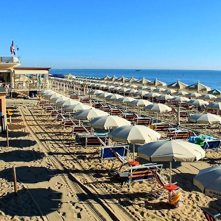Le Palme 2 Pineto Vacanza Dış mekan fotoğraf